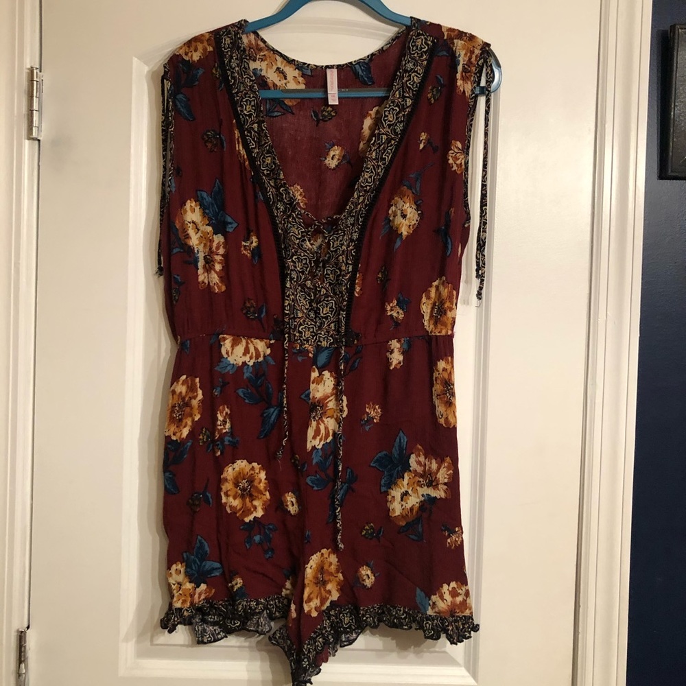 Floral Lace-Up Romper